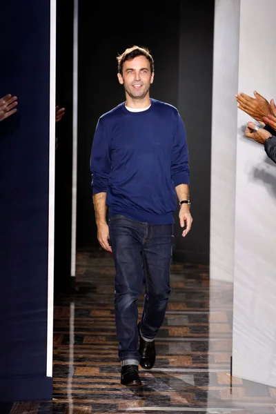 Look 37